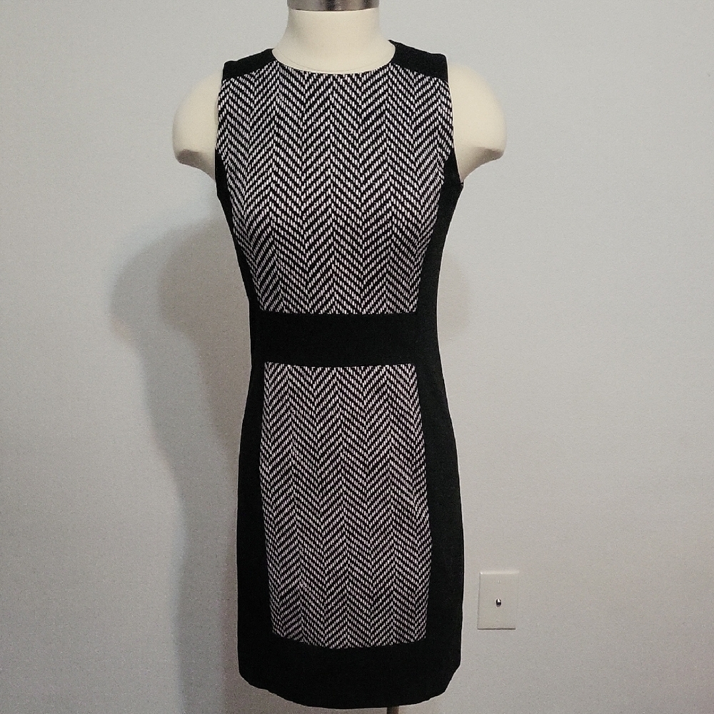 Michael Kors Black and White Sleeveless Sheath Dress/Cocktail Dress Sz 2